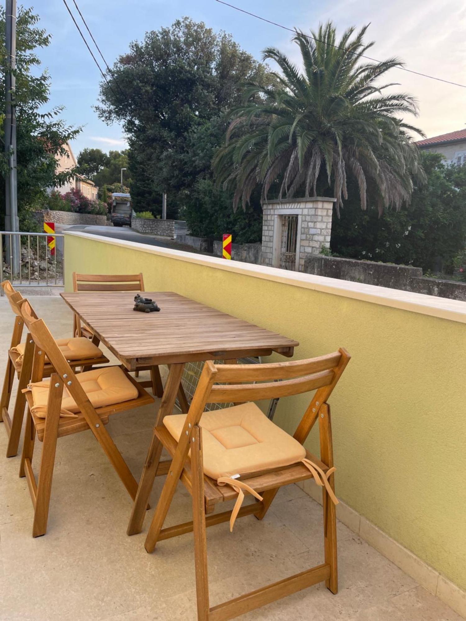 Apartmani Danica Nerezine Luaran gambar