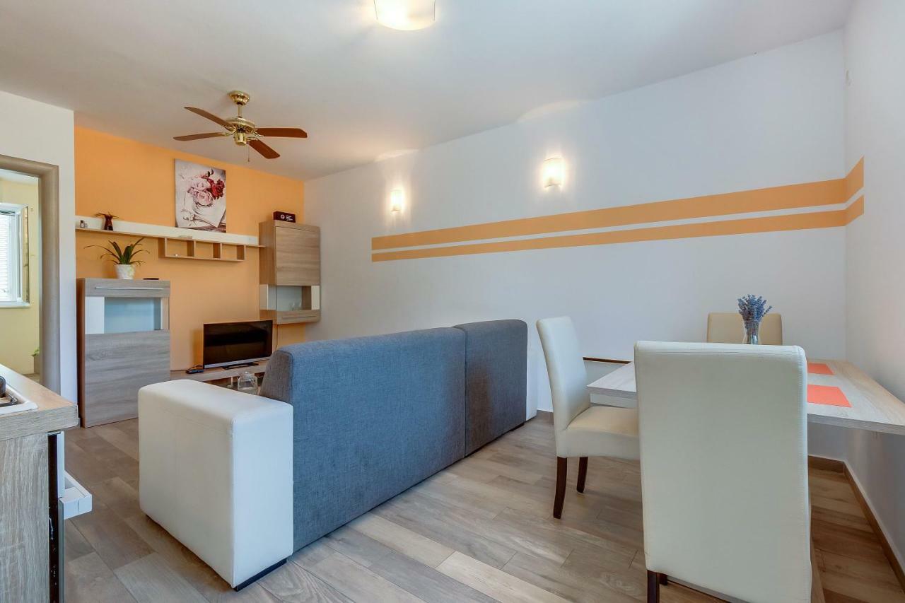 Apartmani Danica Nerezine Luaran gambar