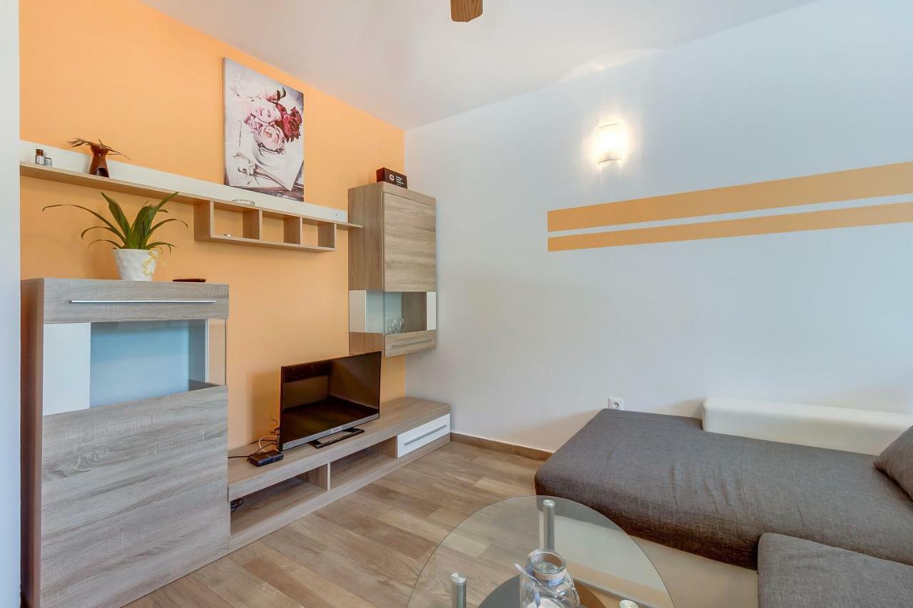 Apartmani Danica Nerezine Luaran gambar