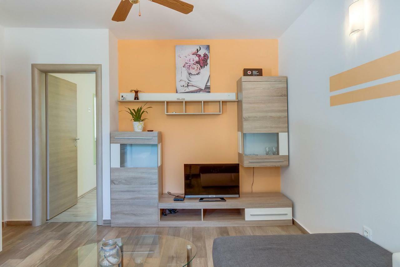 Apartmani Danica Nerezine Luaran gambar